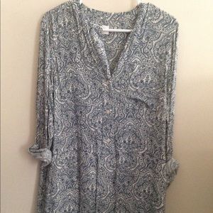 White and blue patterned gap dress